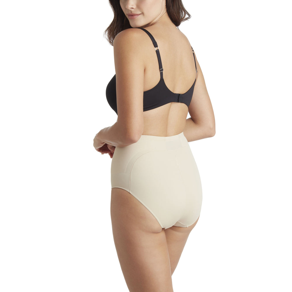 
                      
                        Adjust To You Waistline Brief  Brief  Naomi & Nicole.
                      
                    